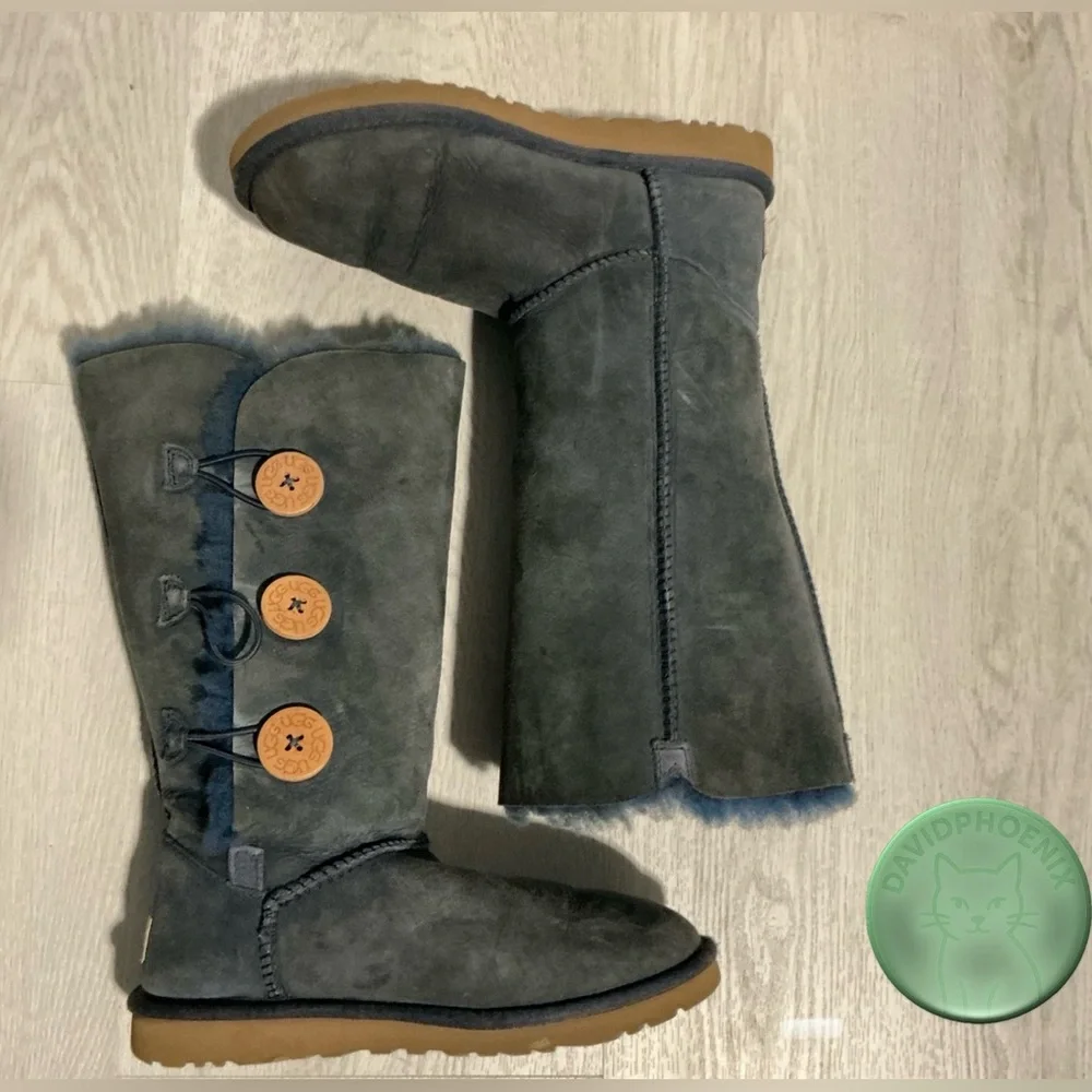 UGG Australia Bailey Button Triplet II Boots – Blue Suede, Women’s Size‎ 6